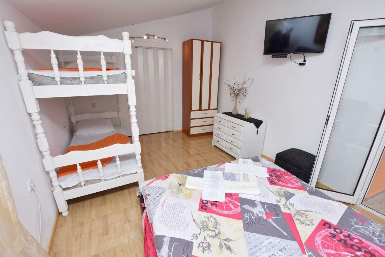 Apartments Siljak Петровац Экстерьер фото