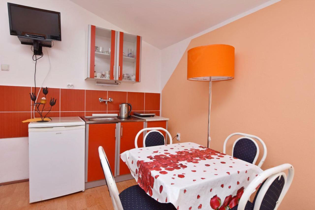 Apartments Siljak Петровац Экстерьер фото