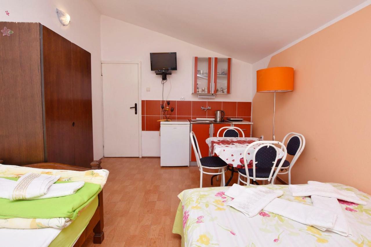 Apartments Siljak Петровац Экстерьер фото