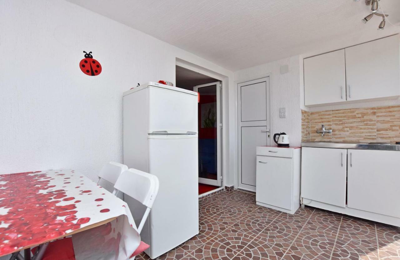 Apartments Siljak Петровац Экстерьер фото