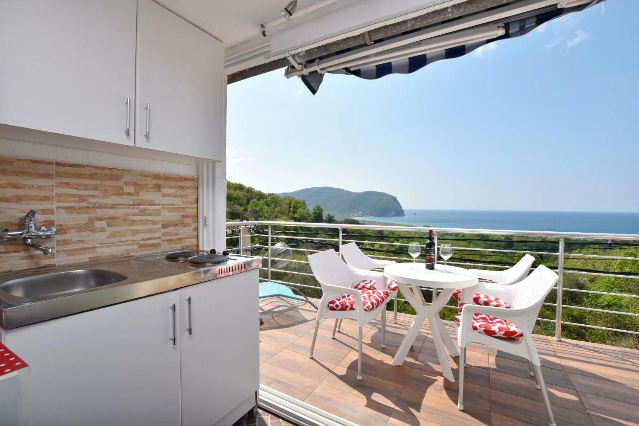 Apartments Siljak Петровац Экстерьер фото