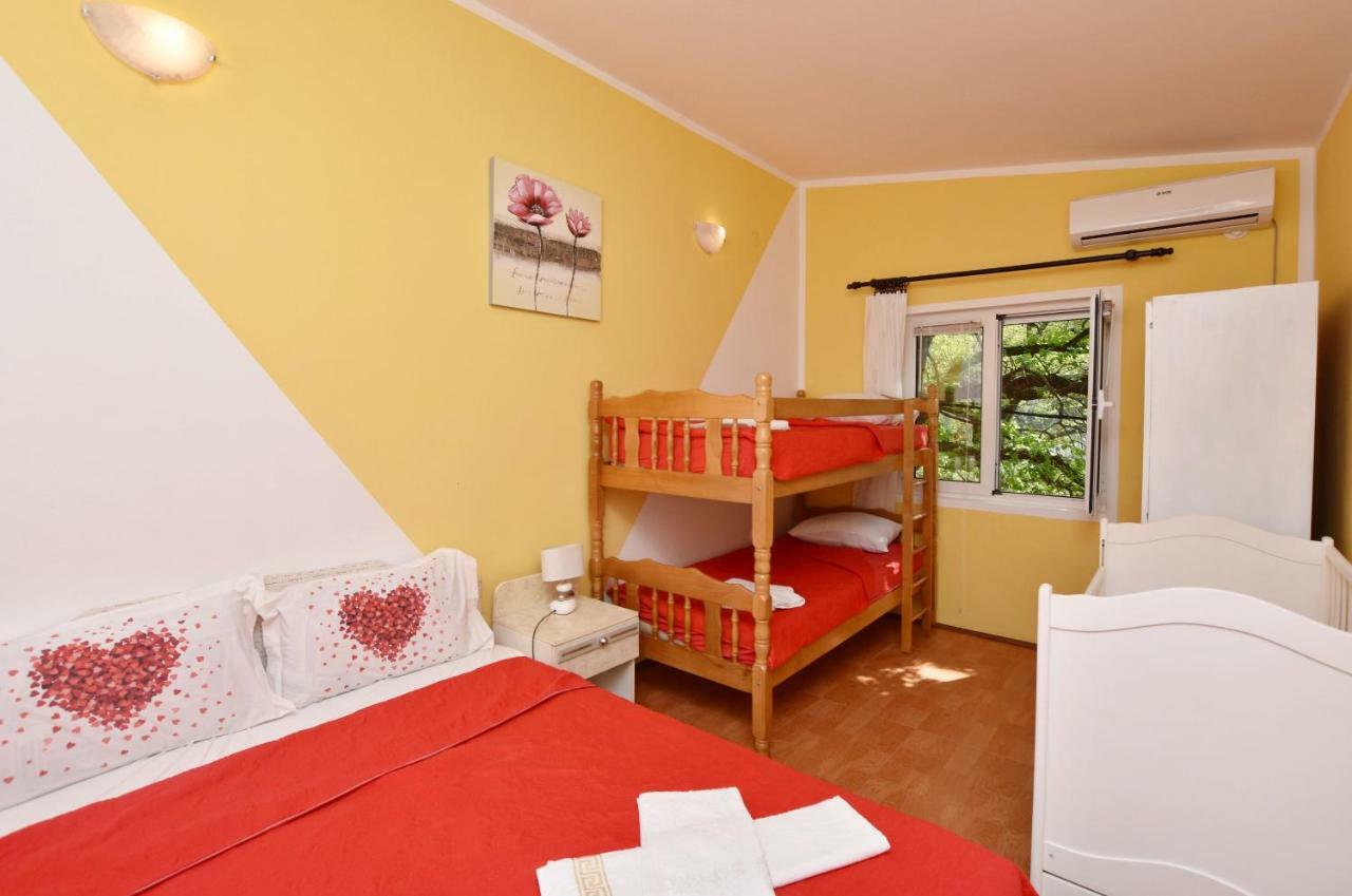 Apartments Siljak Петровац Экстерьер фото